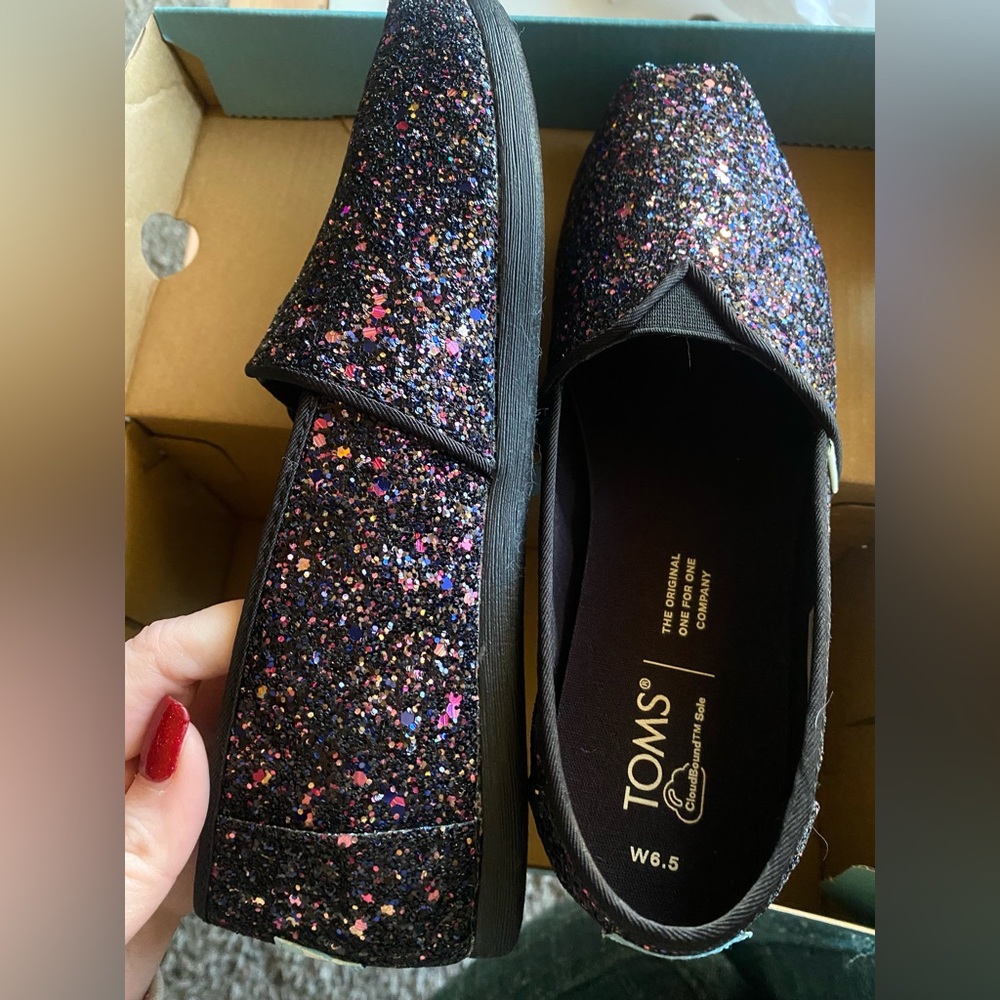Black Glitter Alpargatas Toms size 6.5